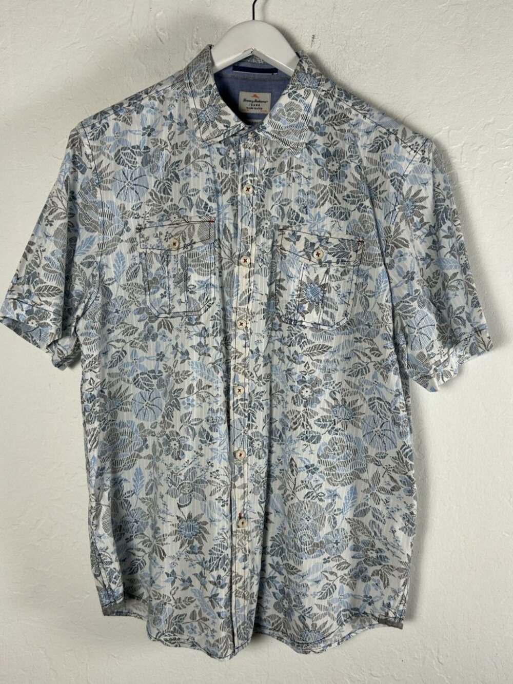 Tommy Bahama Jeans Men’s Shirt Large Blue Floral Button-Up Camp Shirt Modern Fit